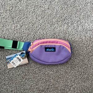 NWT Kavu Belt bag